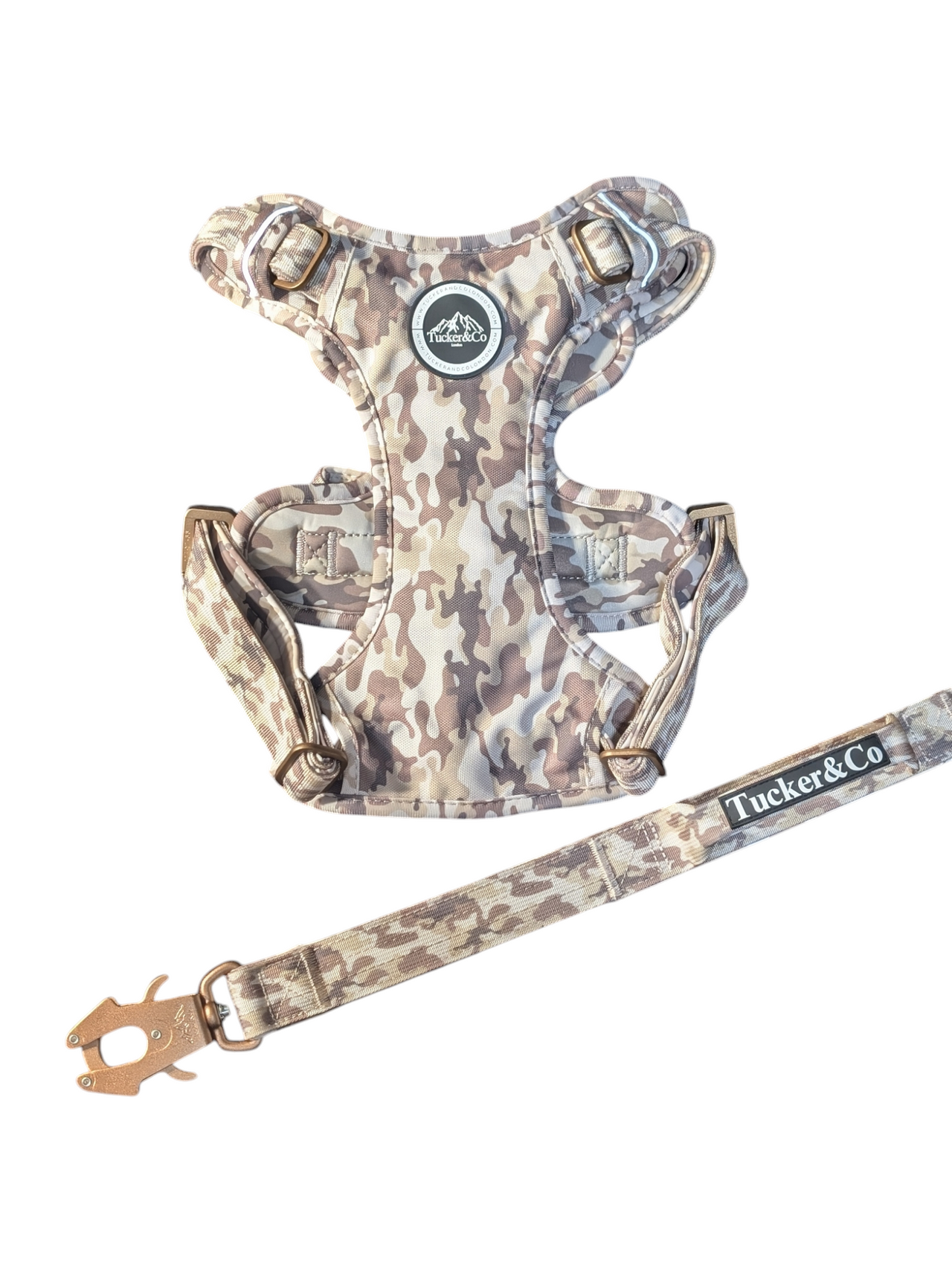 CAMO DESERT TACTICAL HARNESS AND LEAD